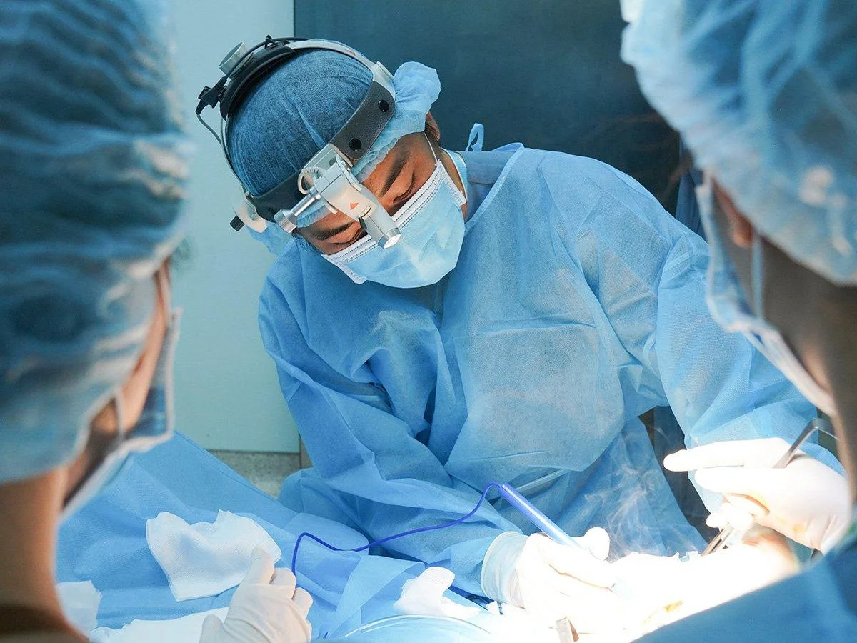 3 lợi ích không thể bỏ qua nếu chị em đang cân nhắc nâng ngực không chạm - Dr. Châu Thanh Phong - Thẩm mỹ 3 vòng